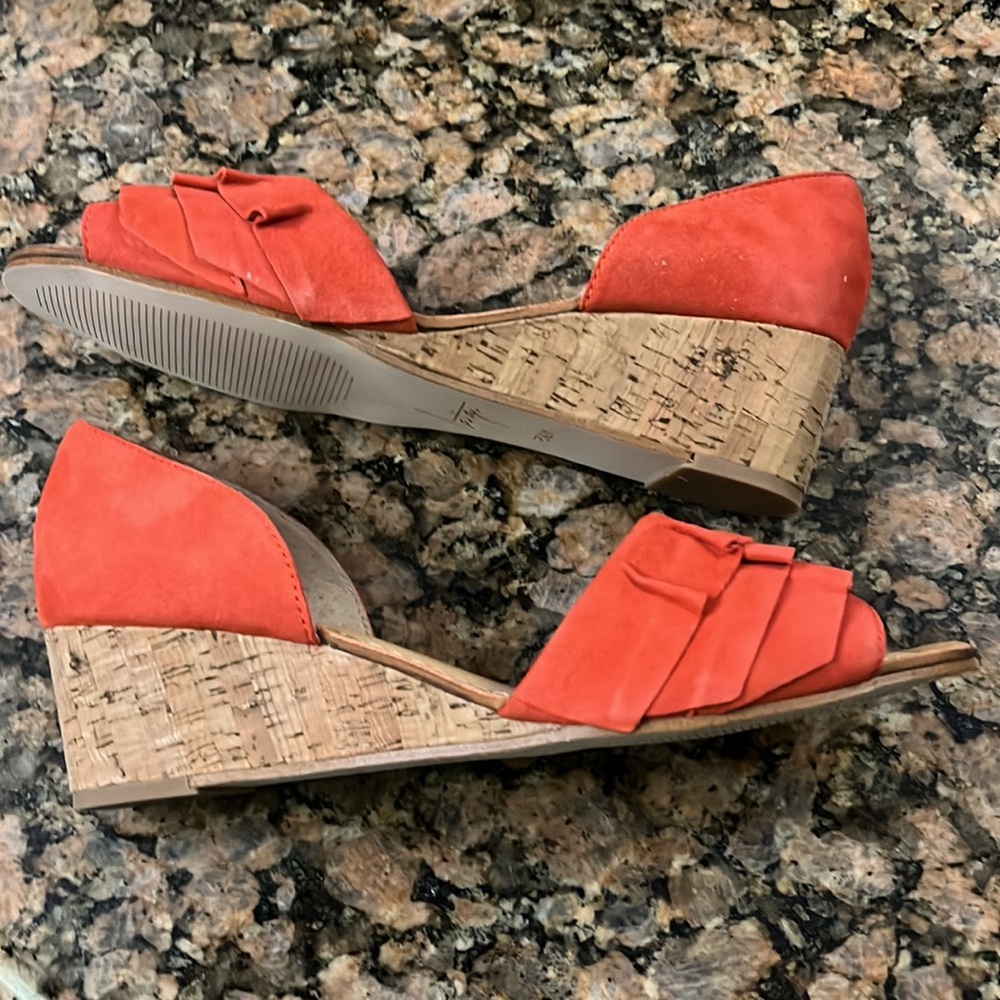 New LATIGO cork ruffle leather wedge orange sandal shoe sz 8.5, 8 1/2